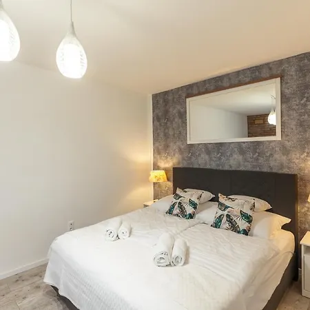 Riverside Luxury Apartman *